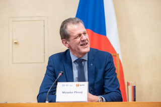 652780302_1238849735023490